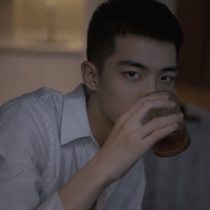 王逸群