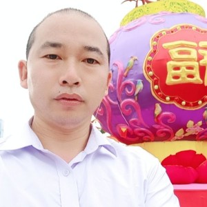 李